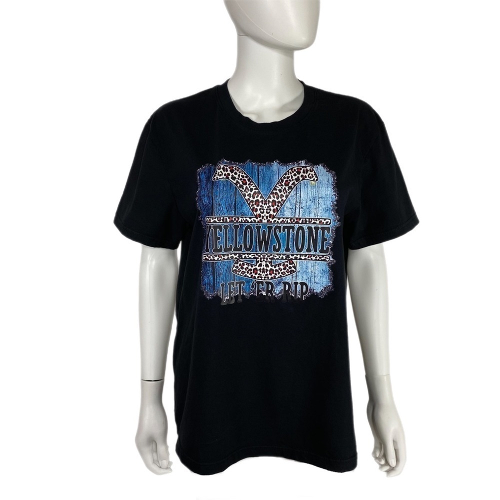 Yellowstone Let ‘er Rip Barn Wood & Animal Print Design Black Tee